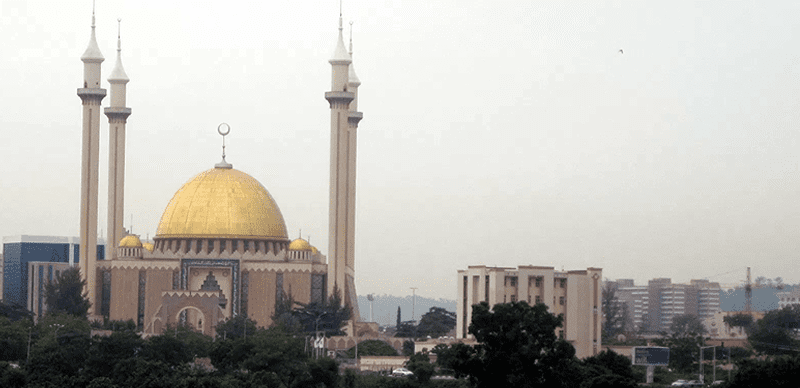 45928 jumat fcid national mosque police detain punchman