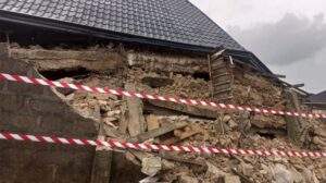 48848 abuja construction workers injured as fence collapses