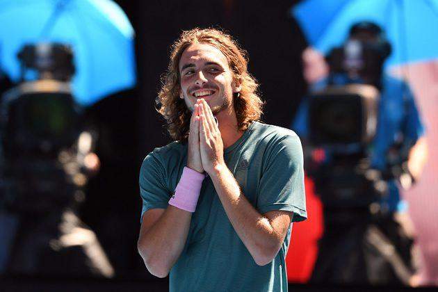 48858 tsitsipas eases into barcelona open third round