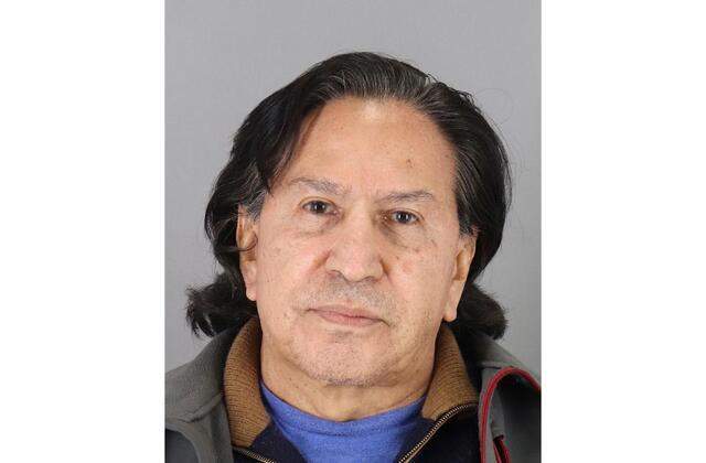 49061 us judge orders peru ex president to surrender in bribery case