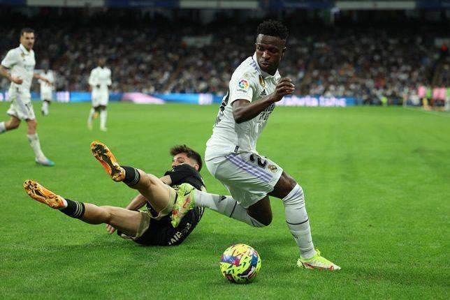 50542 la liga madrid beat celta close point on barcelona