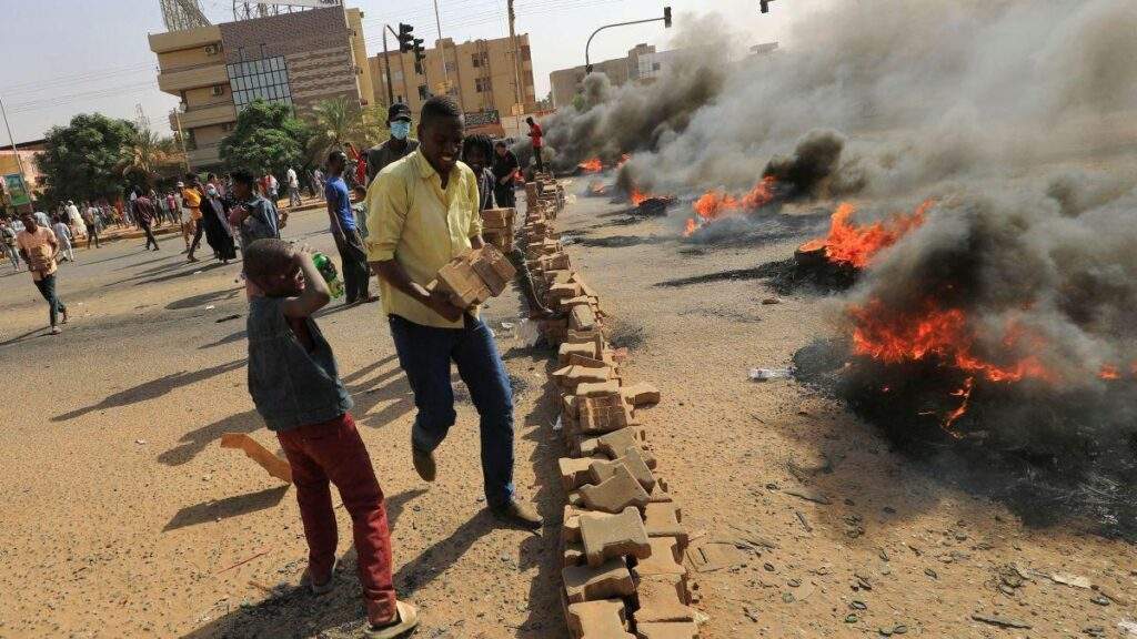 52465 sudan conflict nigerian govt begins move to evacuate stranded citizens