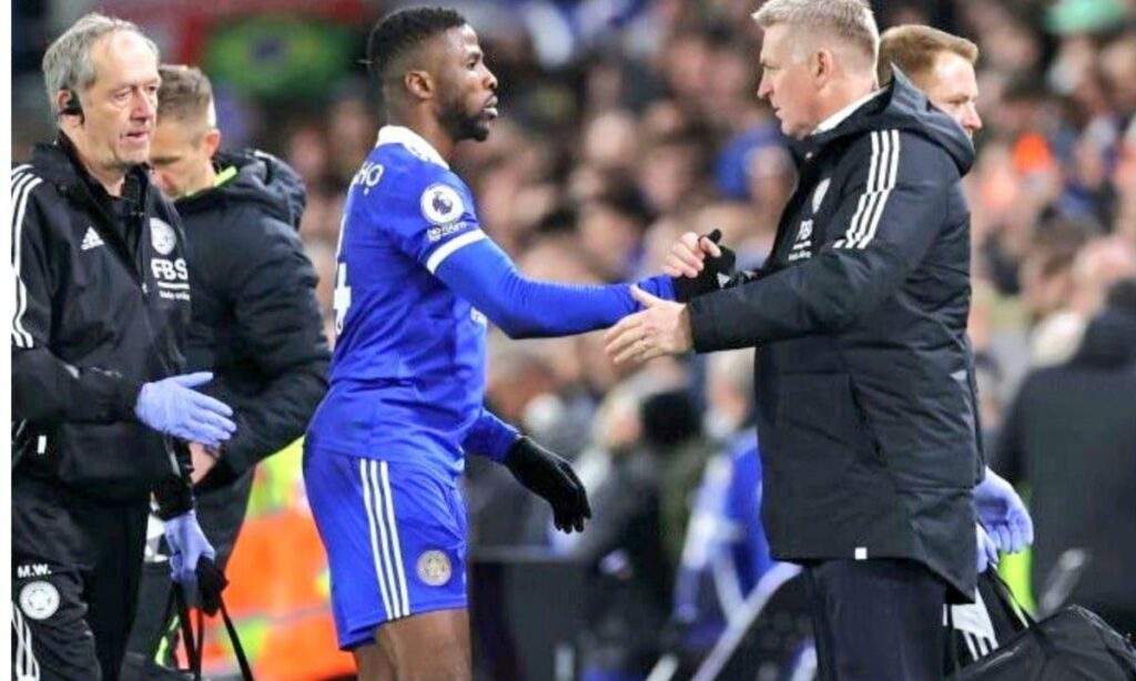 52528 epl leicester boss smith provides scary injury update on iheanacho