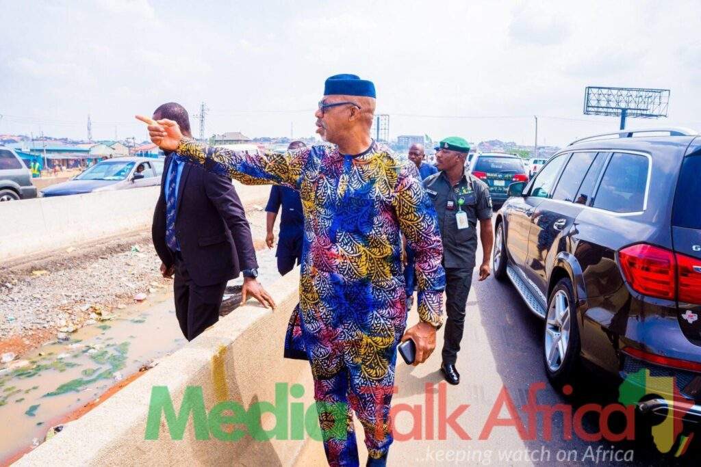 53923 gov abiodun seeks solution to constant gridlock on lagos ibadan highway
