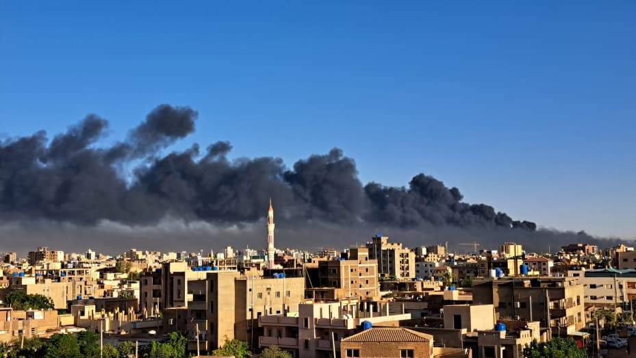 54261 airstrikes artillery continue as sudan fighting enters 3rd week
