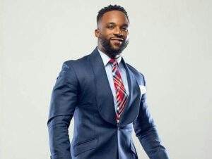 54772 despite warning from boyfriend iyanya takes lady he met at davidos concert on date