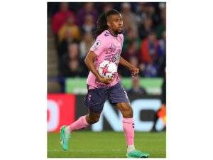 56510 epl everton star iwobi makes team of the week