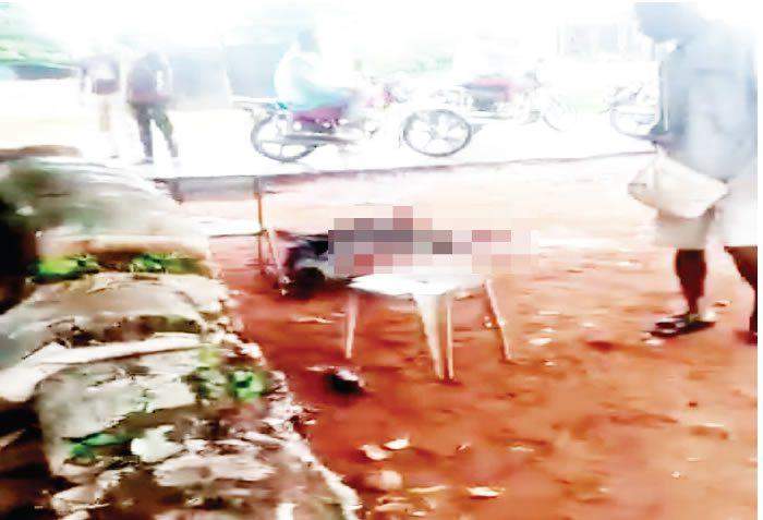 57242 rampaging gunmen kill three policemen at anambra checkpoint