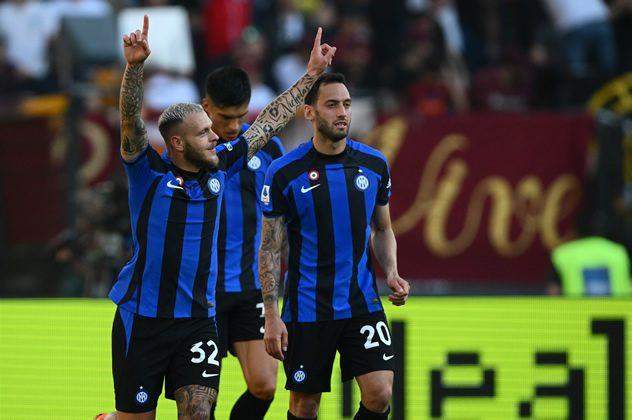 58276 serie a milan clubs win ahead champions league showdown