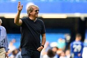 58646 epl hes not outstanding todd boehly told to avoid renewing chelsea midfielders contract