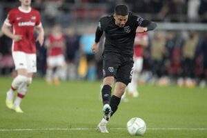 63170 west ham united set to face fiorentina in europa conference league final after 47 year wait