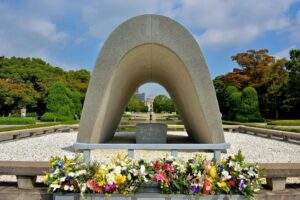63410 g 7 summit commences with commemorating the victims of the hiroshima atom bomb