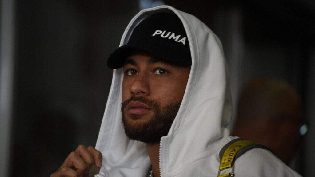 65047 man utd in advanced talks with neymar casemiro may hold the key to deal