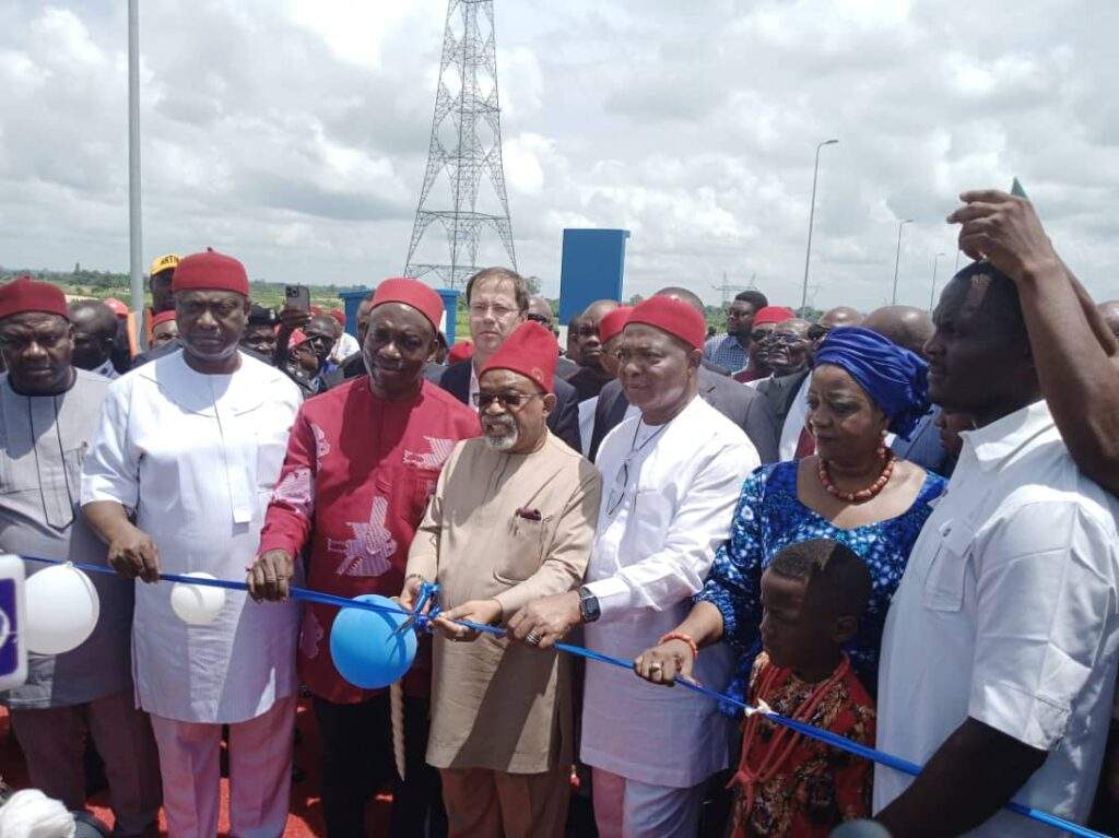 65387 buhari commissions second niger bridge names it after himself