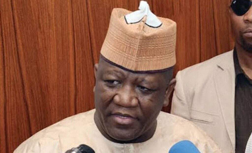 65404 respect zoning arrangement legislative aides caucus advise abdulaziz yari and other contestants for 10th nass leadership