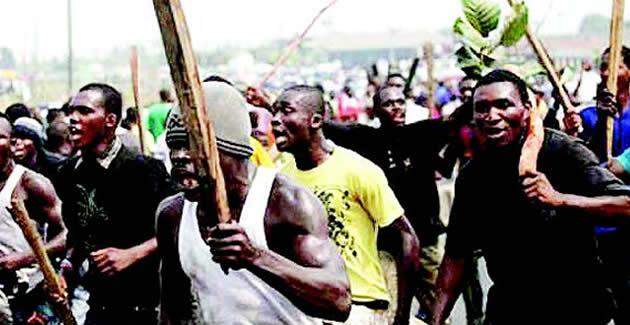 67528 irate youths disrupt operations at radio nigeria amuludun fm in ibadan