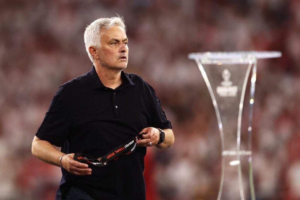 69248 romas europa league final defeat mourinho throws runner up medal in frustration