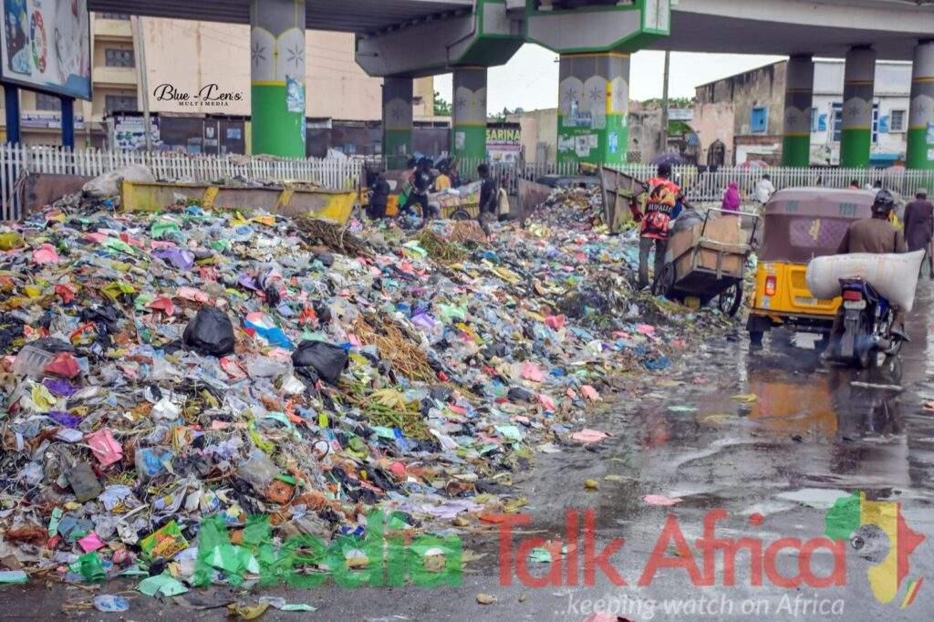 70114 kano governor hires tippers to clear waste as garbage trucks get sold