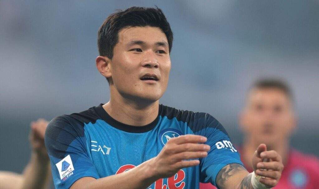 72201 psg emerges as front runners for kim min jae dealing manchester united a transfer setback
