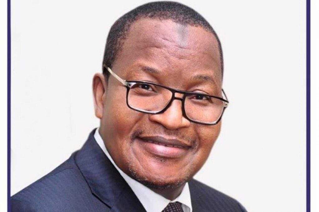 73005 ncc boss danbatta is awarded for excellent service delivery and accountability and assures broadband support for e procurement