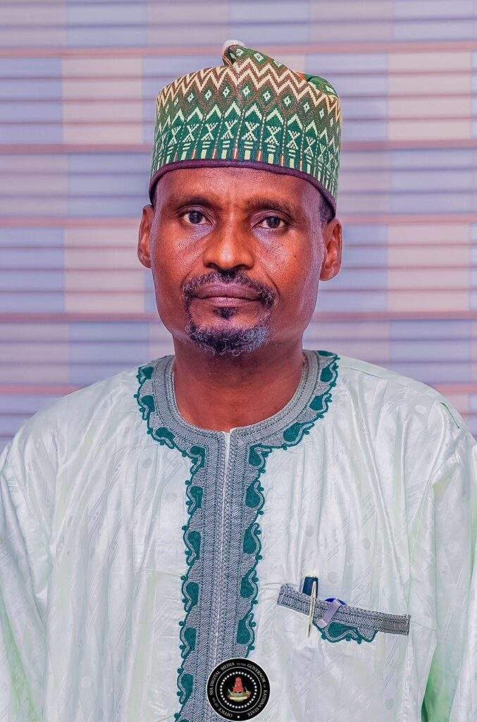 73142 katsina state gets a new head of service alhaji usman isyaku