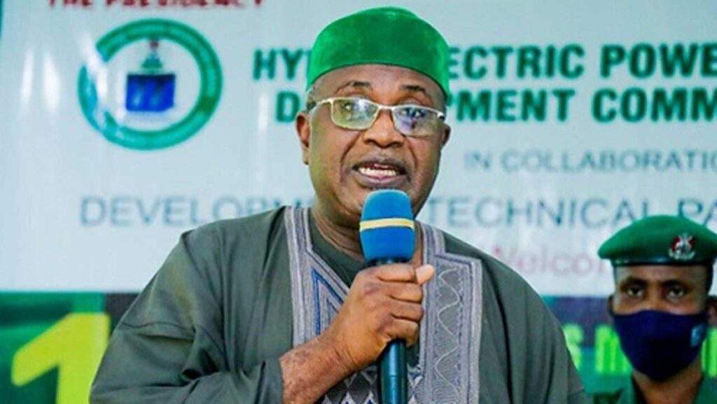 73407 hyppadec boss urges compulsory use of life jackets for boat passengers