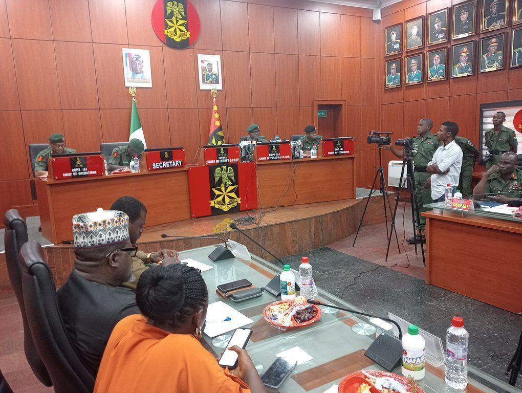 76089 nigerian army urges peaceful resolution to national issues