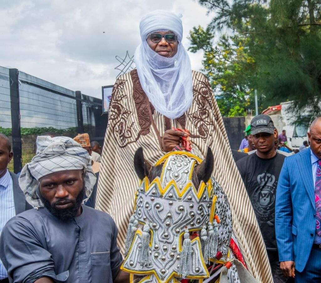 76608 kwara state governor joins emir for ilorin durbar horse riding