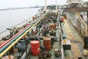 81064 oil theft security operatives intercept vessel with stolen crude oil