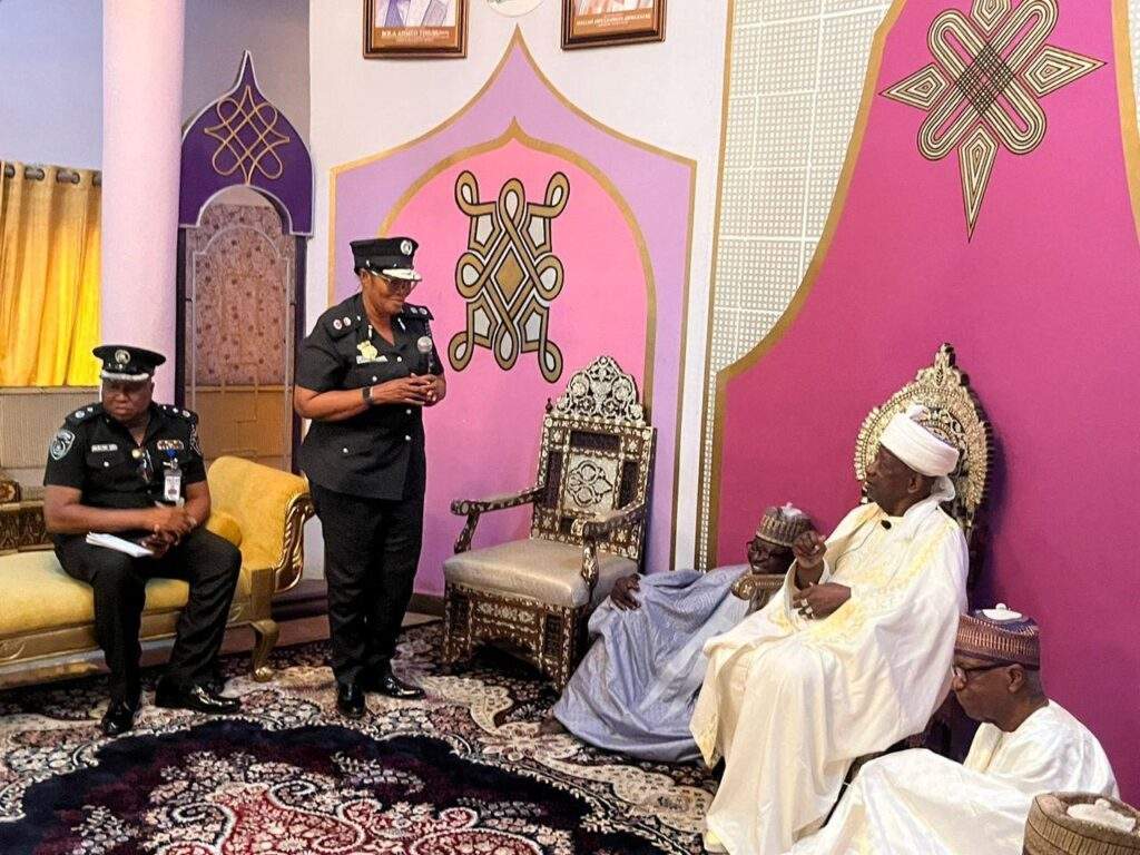 81266 monarch assures new kwara police boss of his support to combat crimes