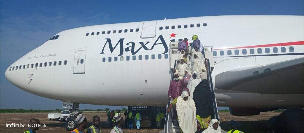 82519 hajj cargo operator cautions pilgrims against buying prohibited items