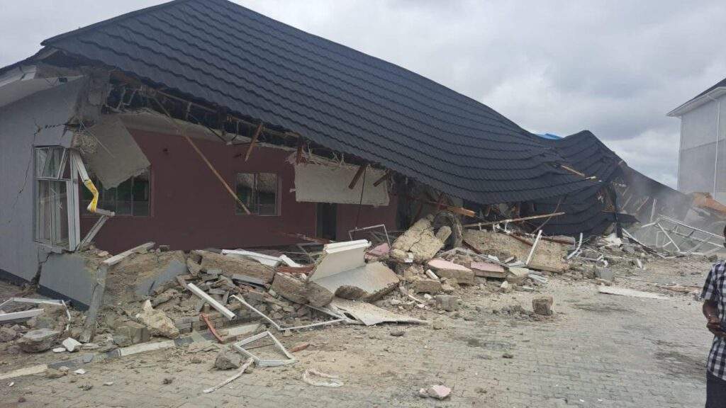 85577 fcta demolishes building in apo