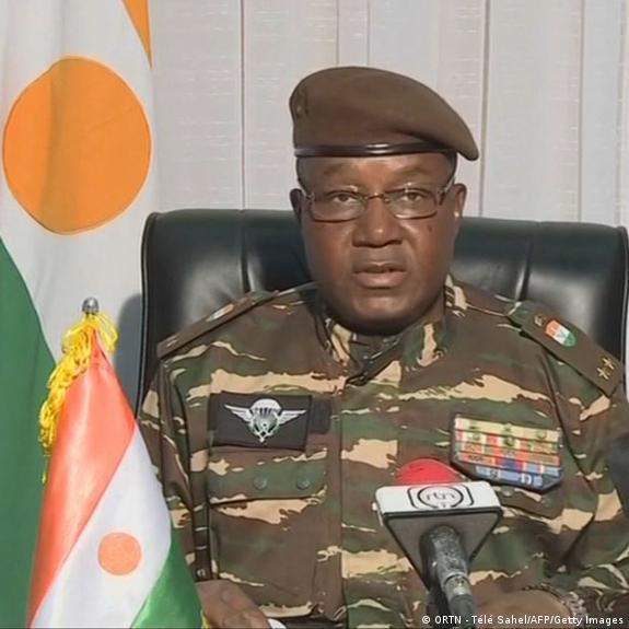 87048 niger presidential guard names himself new ruler following coup
