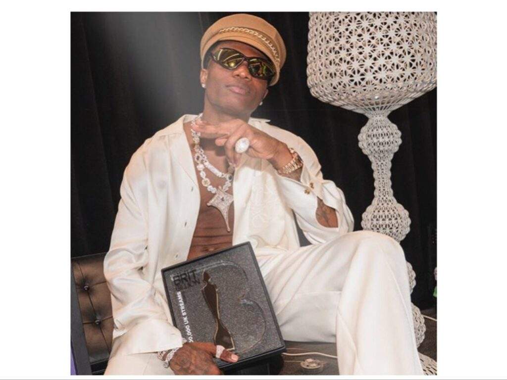 88098 wizkid becomes first african artist to bag brit billion award