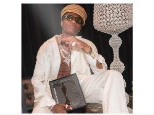 88098 wizkid becomes first african artist to bag brit billion award