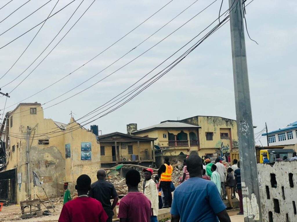 100324 building collapse fcta to conduct integrity test on old buildings