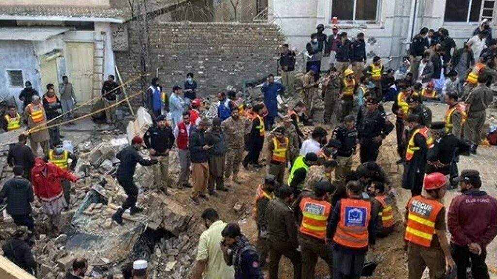 88331 pakistani police suspect islamic state as bomb death toll reaches 46