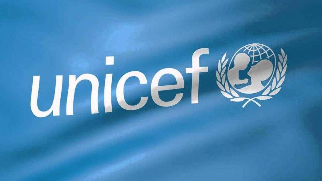 89186 diphtheria only 22 children confirmed with disease immunised unicef representative