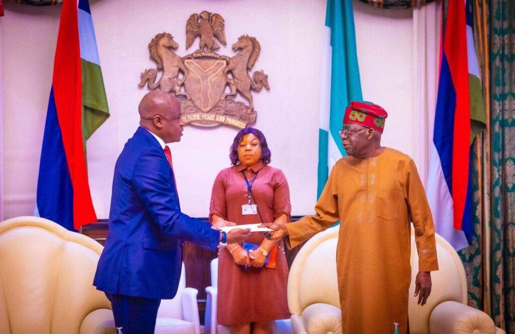 93636 nigerian president receives solidarity message from gabonese counterpart