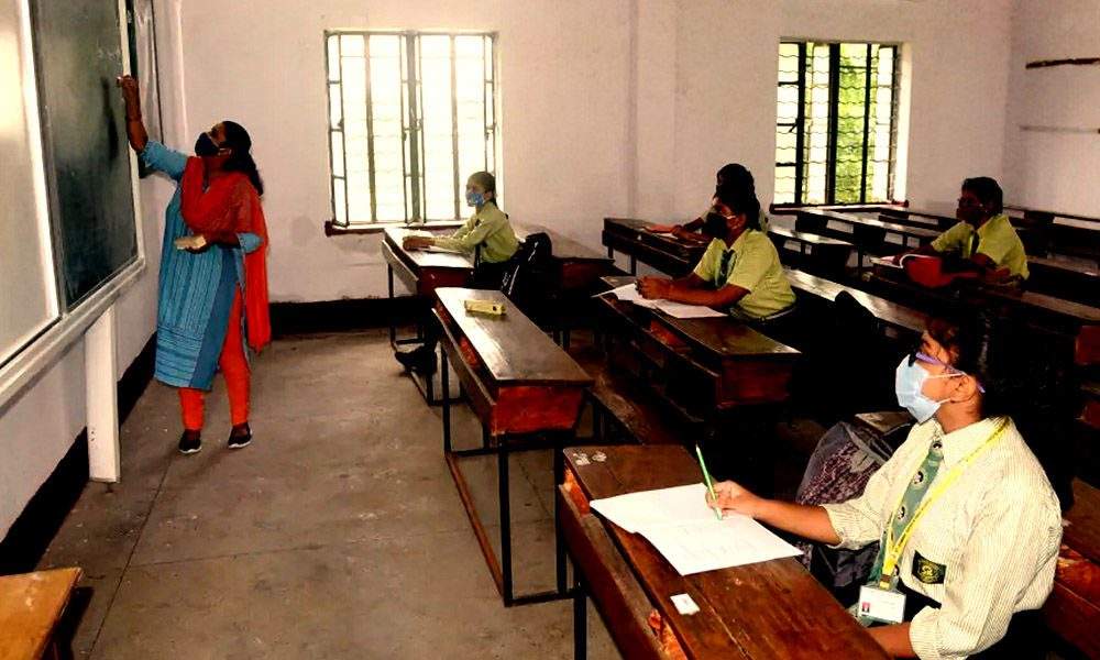 96430 school closures implemented in india amidst soaring cases of eye flu 96430 school closures implemented in india amidst soaring cases of eye flu