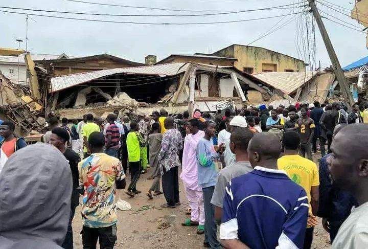 97223 building collapse in garki village 37 rescued 2 fatally injured as fct fema springs into action