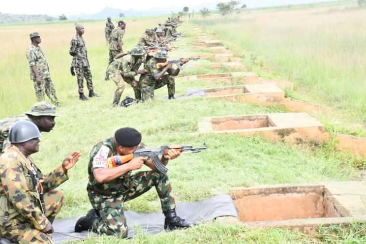 98260 army general urges troops to develop proficiency in weapon usage