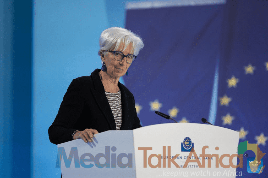 98988 central bankers emphasize the importance of maintaining high interest rates