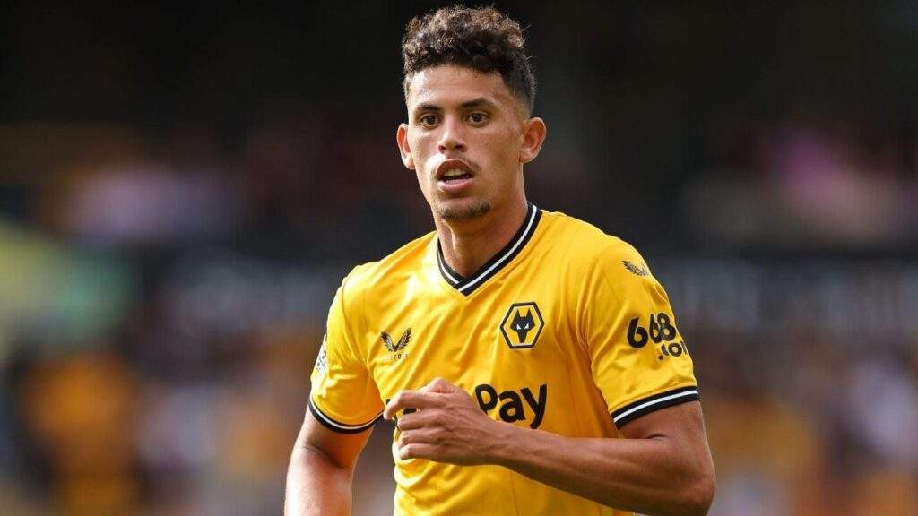 99084 transfer saga unfolds as wolves nunes goes on strike to secure move to manchester city