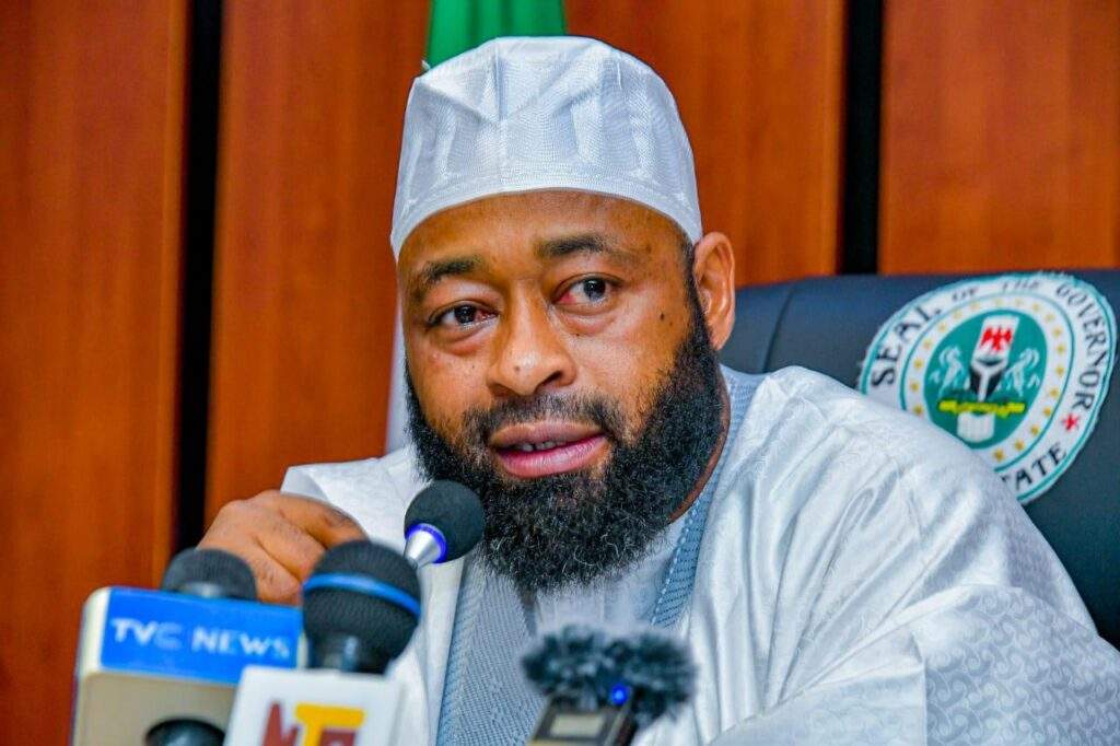 99910 gov bago sets nigers annual revenue target at n120bn