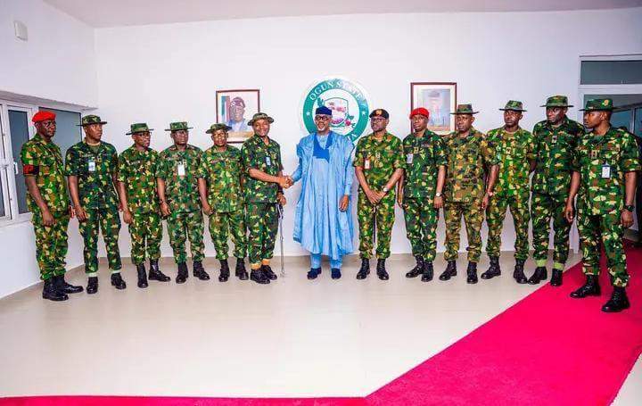 100680 nigerian troops urged to remain loyal