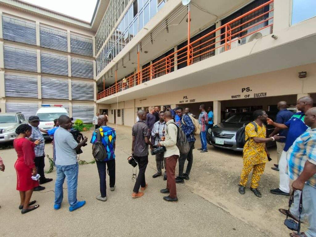 101981 nlc enforces warning strike in ondo accuses hos of threatening workers