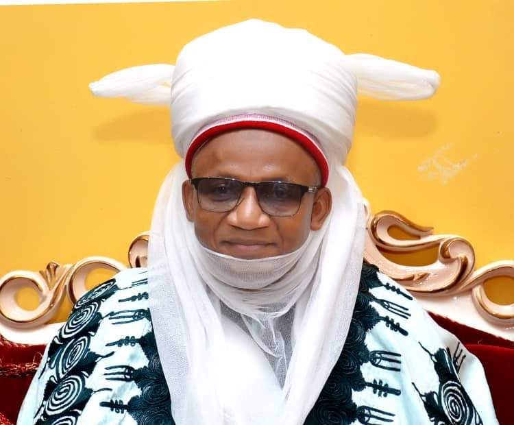 103994 nigerian president felicitates with etsu nupe on 71st birthday