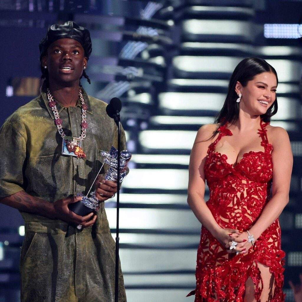 104805 well deserved davido reacts as rema beats him to win best afrobeats song at vma