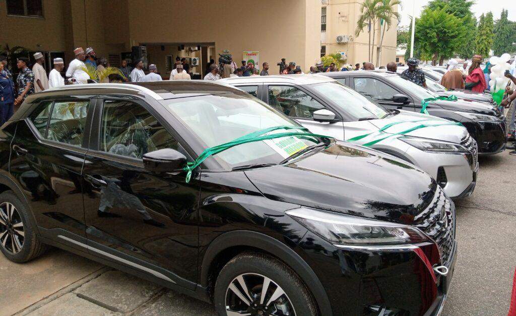105582 wike presents vehicles to fct chiefs promises improved welfare